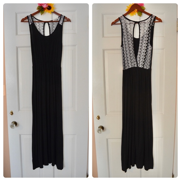 Style Tree Boutique Maxi Black Dress Apricot Lane - Picture 1 of 7